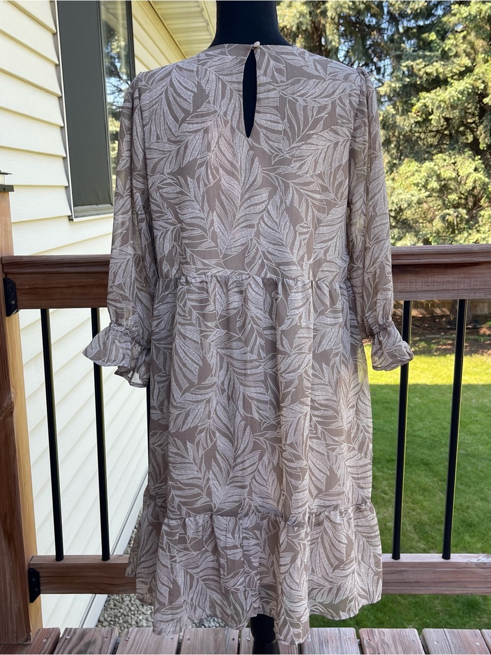 Gilli Sheyla V-Neck Babydoll Summer Mini Dress Taupe Wedding Guest Sz Medium New - Picture 6 of 16